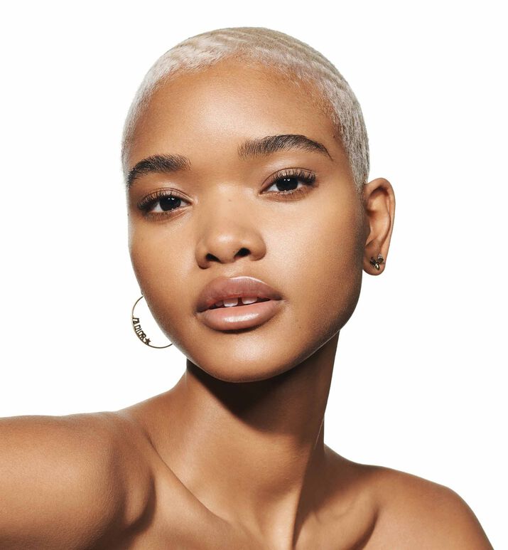 Christian Dior Backstage Face & Body Foundation Hydrating Waterproof Buildable Coverage #color_Shade 4W