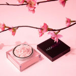 Huda Beauty Easy Bake Loose Powder 20g, Weightless, Silky Texture, Absorbs Shine/Oil