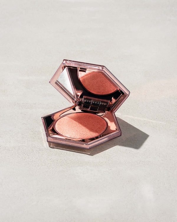 Diamond Bomb All-Over Diamond Veil Highlighter by Fenty Beauty #color_Rose Rave