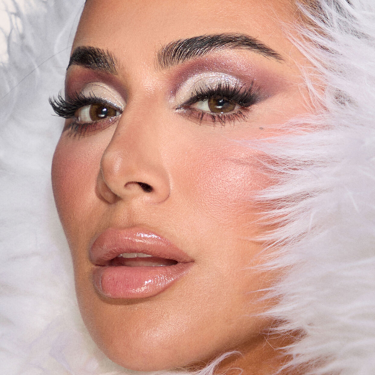Huda Beauty Icy Nude Eye Shadow Palette 19 Color