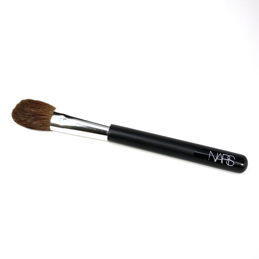 NARS Blush Brush Makeup Brushes, Diffuses and Blends Powder, Hypoallergenic