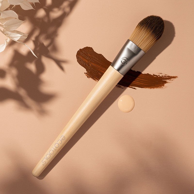 Ecotools Classic Foundation Brush Makeup Brushes Tools Sturdy, Lightweight, Enables Precise Application and Blending