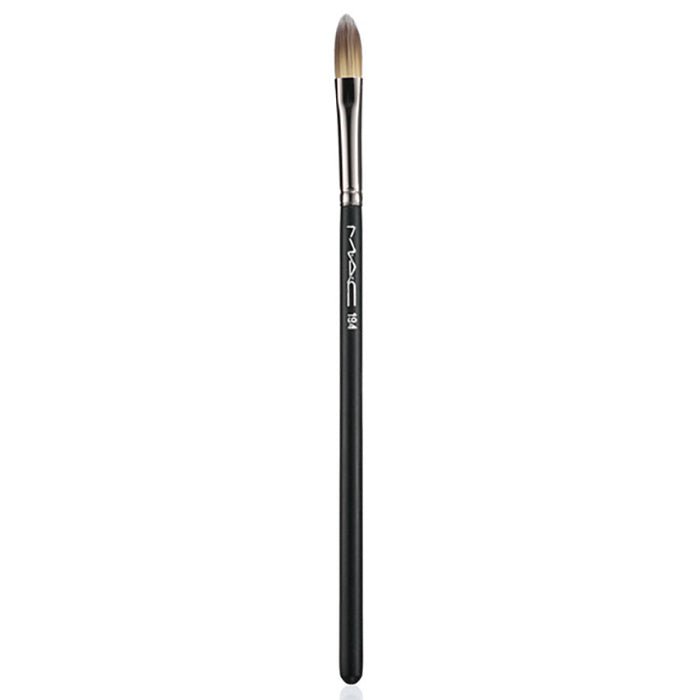 MAC Concealer Brush 194 Makeup Brushes, for Small-Area Coverage and Precise Application