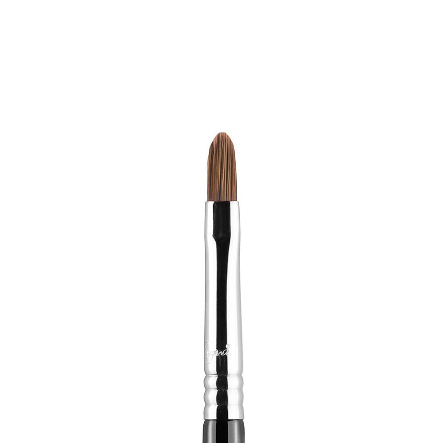 Sigma E46 Shader Inner Corner Brush | Ramfa Beauty