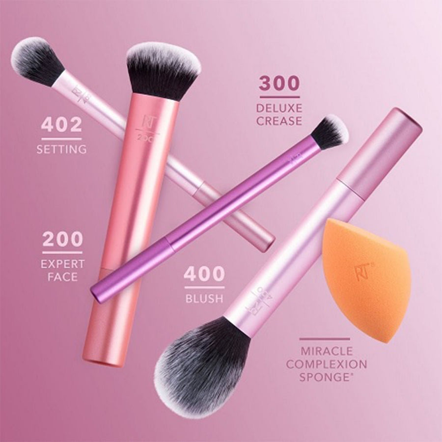 Real Techniques Everyday Essentials Brush Kit, 400 Blush Brush, 300 Deluxe Crease Brush, 402 Setting Brush, 200 Expert Face Brush, Sponge