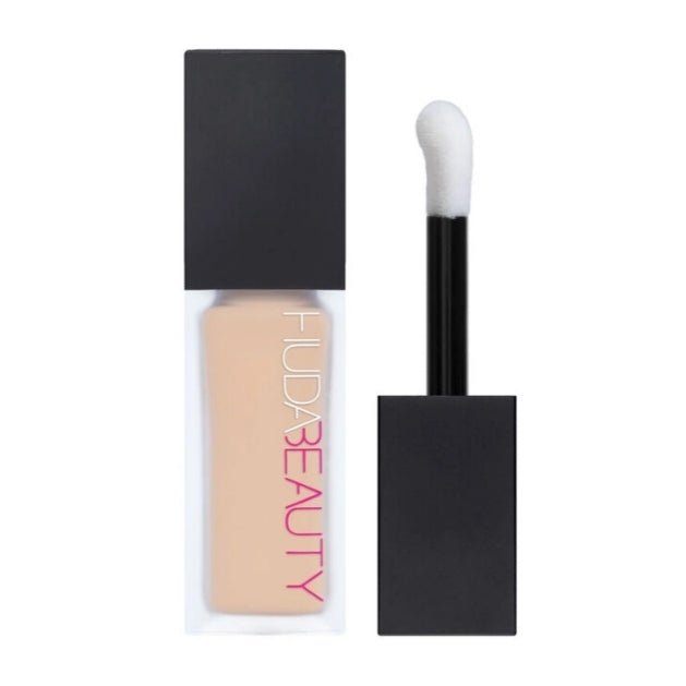 Huda Beauty FauxFilter Luminous Concealer Conceals Dark Circles, Blurs Skin & Brightens Under-Eyes #color_Peanut Butter