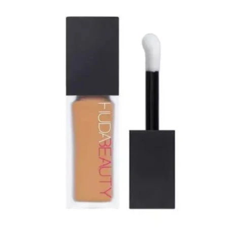 Huda Beauty FauxFilter Luminous Concealer Conceals Dark Circles, Blurs Skin & Brightens Under-Eyes #color_Caramel Corn