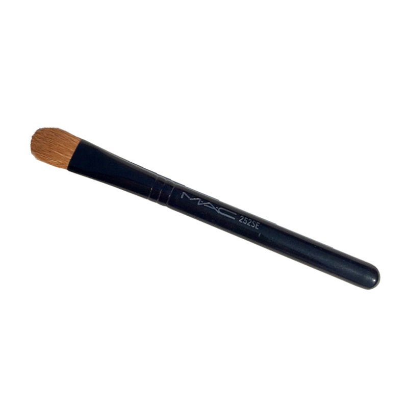 MAC Large Shader Face or Eyes Blush Brush 252SE Makeup Brushes, Paddle-Shaped Brush with Soft, Firm Fibres 