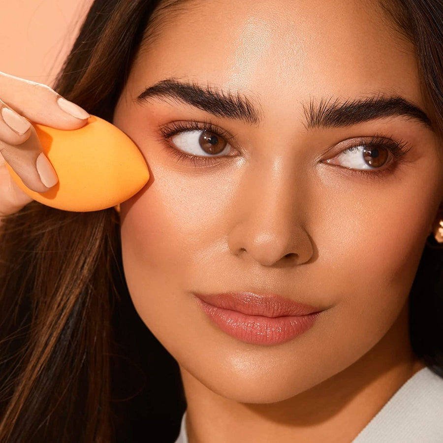 Real Techniques Miracle Complexion Makeup Sponge, Blends Liquid and Cream Makeup