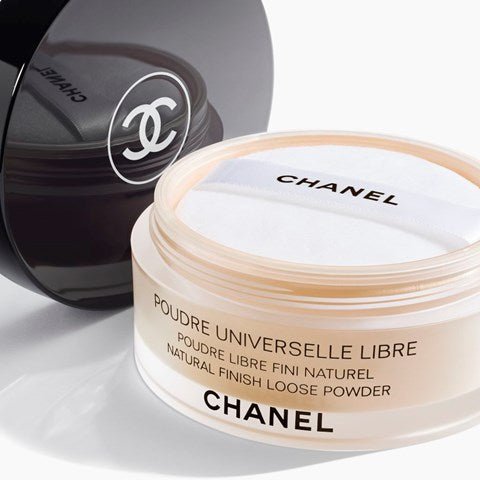 Chanel Poudre Universelle Libre Face Loose Powder 30g Matifies the Skin, Light-Weight