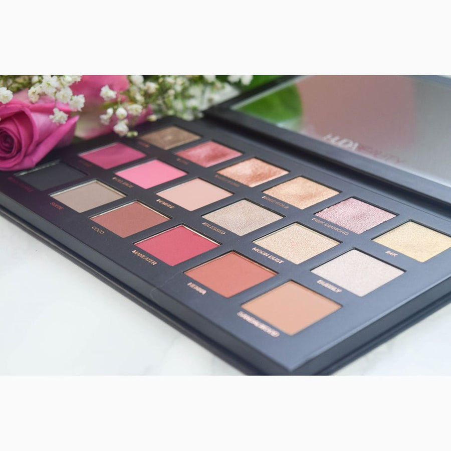 Huda Beauty Rose Gold Remastered Eyeshadow Palette, 18 Buttery-Smooth Shadows, High-Pigment 