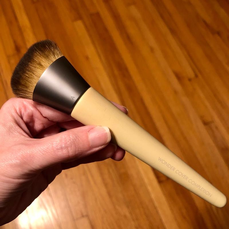 Ecotools Wonder Color Complextion Foundation Makeup Brush 100,000 Bristles for Full Coverage of Liquid and Cream Foundation