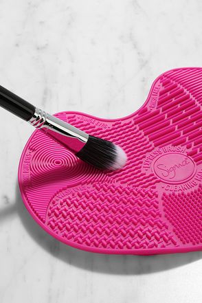 Sigma Spa Brush Cleaning Mat | Ramfa Beauty