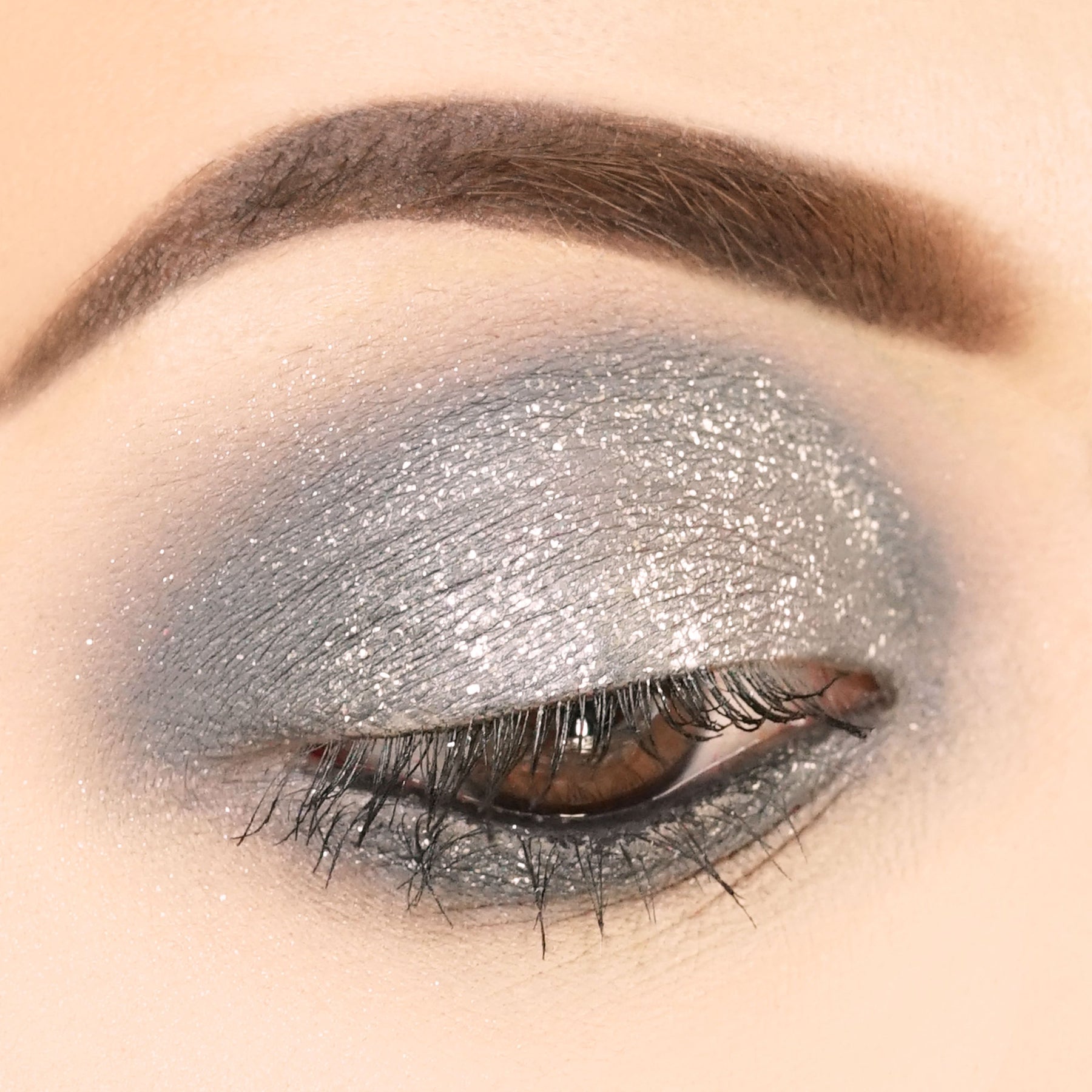 Kara Beauty Galaxy Bomb Liquid Eyeshadow Waterproof | Ramfa Beauty #color_Shadow LE17