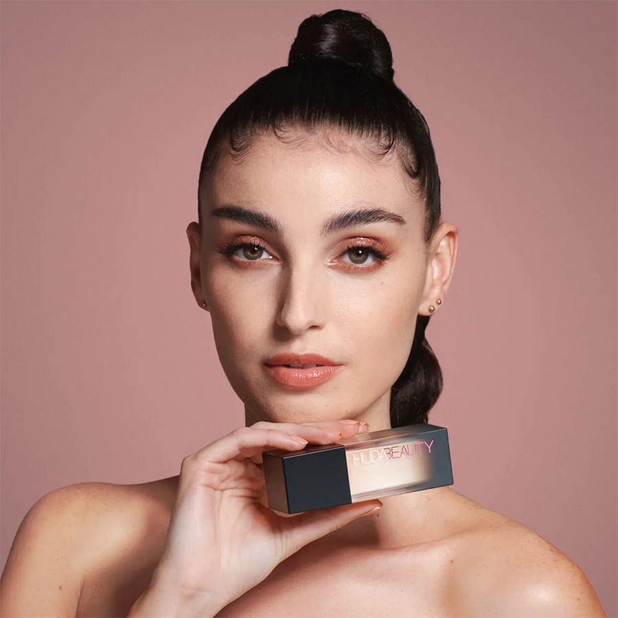 Huda Beauty FauxFilter Foundation Instant Coverage, Blurs Skin, Radiant Finish #color_Shortbread 200B
