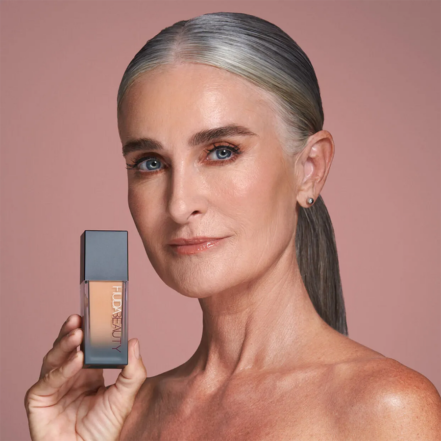 Huda Beauty FauxFilter Foundation Instant Coverage, Blurs Skin, Radiant Finish #color_Cheesecake 250G