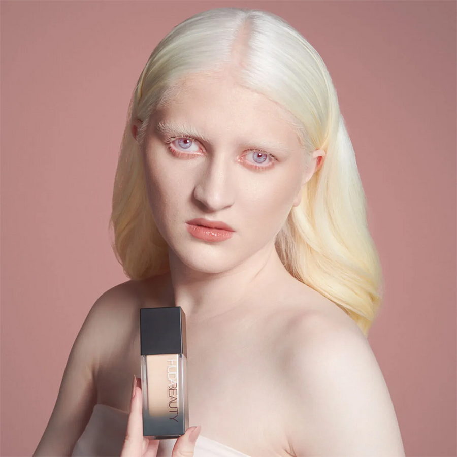 Huda Faux Filter Foundation Instant Coverage, Blurs Skin, Radiant Finish #color_Milkshake 100B