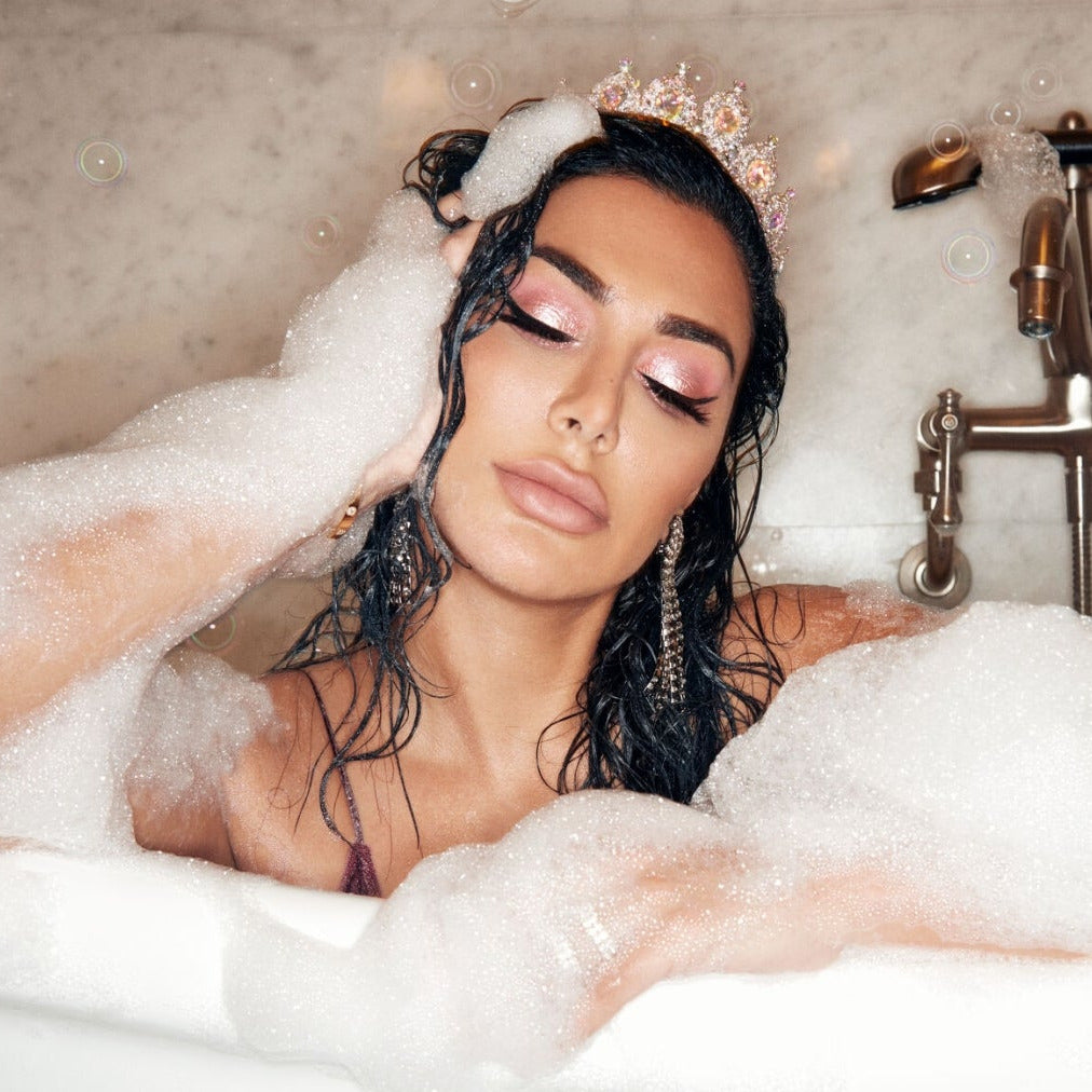 Huda Beauty Matte & Metal Liquid Eyeshadow | Ramfa Beauty #color_Bubble Bath & Pink Champagin